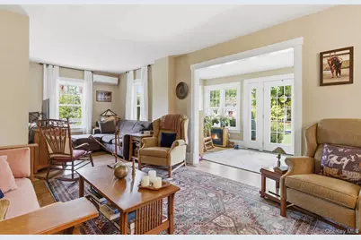36 Watchogue Avenue, East Moriches, NY 11940 - Photo 6