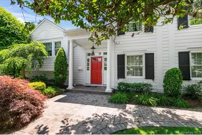 100 Cabot Road, Massapequa, NY 11758 - Photo 2