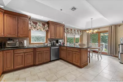 100 Cabot Road, Massapequa, NY 11758 - Photo 10