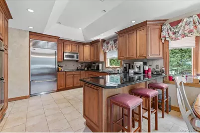 100 Cabot Road, Massapequa, NY 11758 - Photo 6