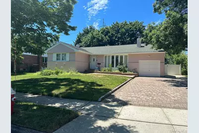 4 Edna Drive, Syosset, NY 11791 - Photo 1