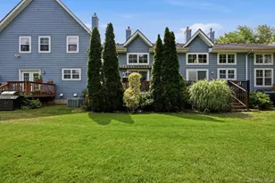 94 Broadlawn Dr, Central Islip, NY 11722 - Photo 34