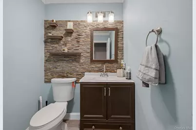 94 Broadlawn Drive, Central Islip, NY 11722 - Photo 28