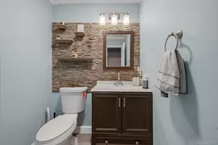 94 Broadlawn Dr, Central Islip, NY 11722 - Photo 28