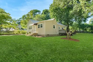 7 Laurelton Ave, Selden, NY 11784 - Photo 22