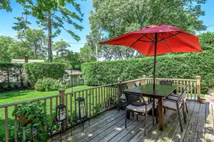 25 Andover Rd, Port Washington, NY 11050 - Photo 18