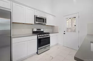 31 Foxwood Dr E, Huntington Station, NY 11746 - Photo 14