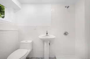 31 Foxwood Dr E, Huntington Station, NY 11746 - Photo 22