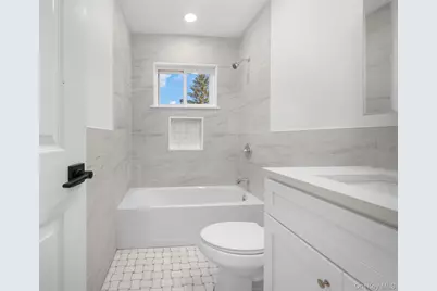 31 Foxwood Drive E, Huntington Station, NY 11746 - Photo 24