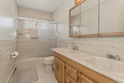 123 Avenue B, Holbrook, NY 11741 - Photo 22
