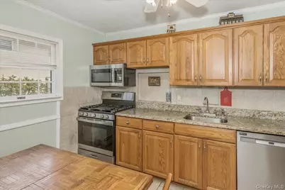 123 Avenue B, Holbrook, NY 11741 - Photo 10