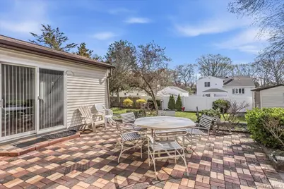 123 Avenue B, Holbrook, NY 11741 - Photo 28