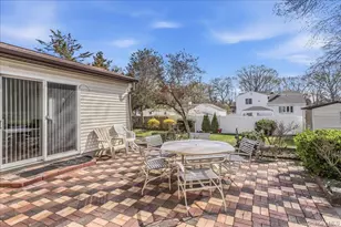 123 Avenue B, Holbrook, NY 11741 - Photo 28