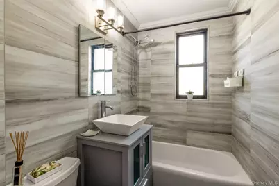 241 E 76th Street #9I, New York, NY 10021 - Photo 6
