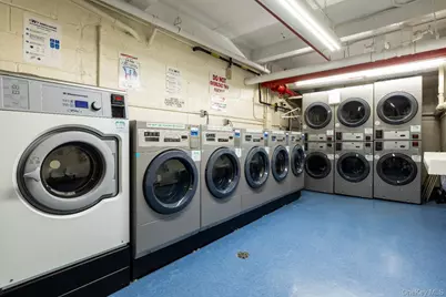 241 E 76th Street #9I, New York, NY 10021 - Photo 10