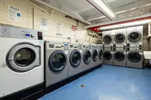 241 E 76th St, New York, NY 10021 - Photo 10