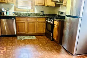 535 Cross St, Westbury, NY 11590 - Photo 6