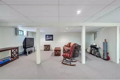 33 East Street, Middle Island, NY 11953 - Photo 22
