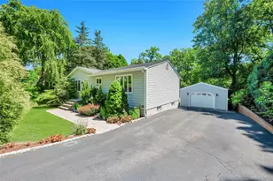 33 East St, Middle Island, NY 11953 - Photo 2