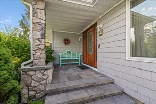 18 Hickman St, Syosset, NY 11791 - Photo 2