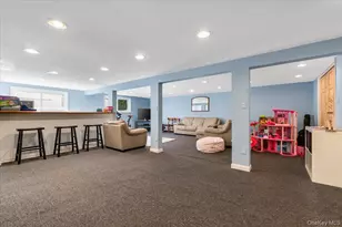 18 Hickman St, Syosset, NY 11791 - Photo 32
