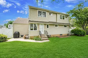 2055 Alan Dr, Seaford, NY 11783 - Photo 28