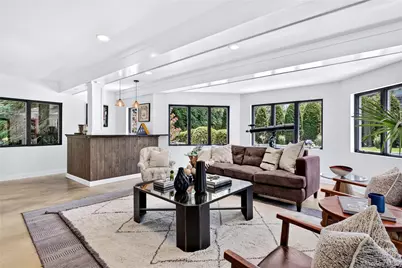 77 Brookside Drive, Manhasset, NY 11030 - Photo 12