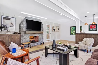 77 Brookside Drive, Manhasset, NY 11030 - Photo 14