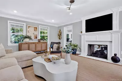 77 Brookside Drive, Manhasset, NY 11030 - Photo 10