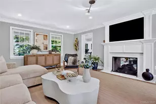 77 Brookside Dr, Manhasset, NY 11030 - Photo 10