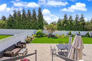 20 Russell Park Rd, Syosset, NY 11791 - Photo 32