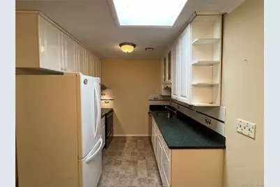 312 Woodbridge Drive #B, Ridge, NY 11961 - Photo 8