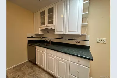 312 Woodbridge Drive #B, Ridge, NY 11961 - Photo 10