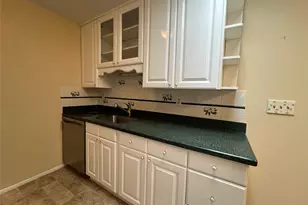 312 Woodbridge Dr, Ridge, NY 11961 - Photo 10
