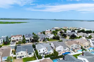 2647 Frances St, Bellmore, NY 11710 - Photo 32
