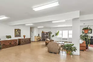 370 Broadway, Long Beach, NY 11561 - Photo 4
