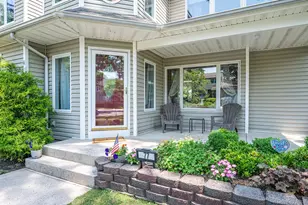 77 Toomey Rd, West Islip, NY 11795 - Photo 4