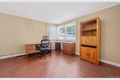 77 Toomey Road, West Islip, NY 11795 - Photo 36