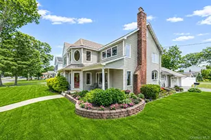 77 Toomey Rd, West Islip, NY 11795 - Photo 2