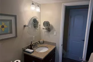 20 Via Continental, Huntington Station, NY 11746 - Photo 14