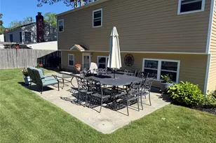 20 Via Continental, Huntington Station, NY 11746 - Photo 4