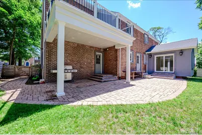 18 Pond Park Road, Great Neck, NY 11023 - Photo 30