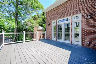 18 Pond Park Rd, Great Neck, NY 11023 - Photo 16
