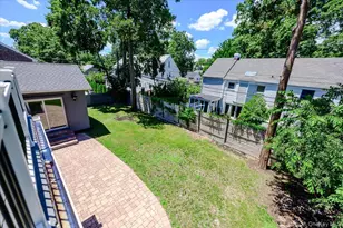18 Pond Park Rd, Great Neck, NY 11023 - Photo 18