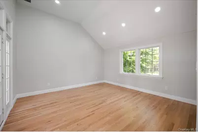18 Pond Park Road, Great Neck, NY 11023 - Photo 14