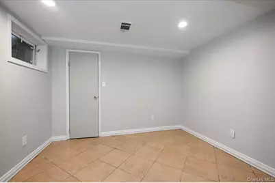 18 Pond Park Road, Great Neck, NY 11023 - Photo 26