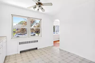 172 Wellington Road S, Garden City, NY 11530 - Photo 8