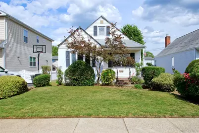 172 Wellington Road S, Garden City, NY 11530 - Photo 1