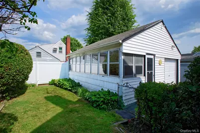 172 Wellington Road S, Garden City, NY 11530 - Photo 18