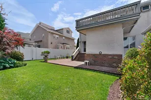176 Beach 143rd St, Neponsit, NY 11694 - Photo 32